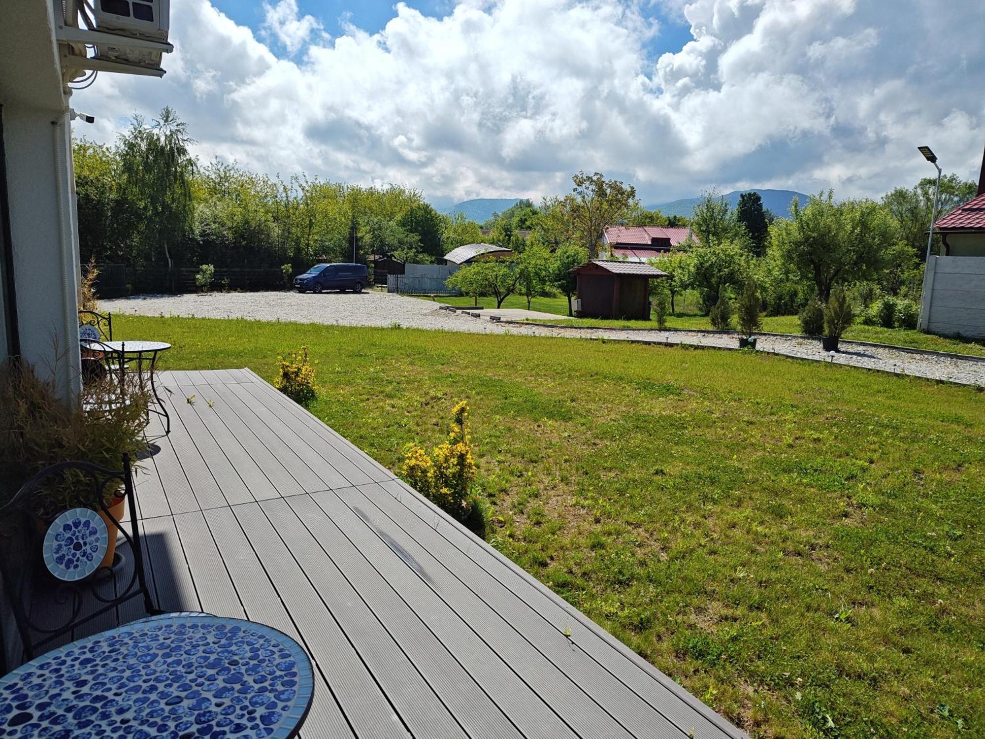 Jai Giridhari Villa Felek Kültér fotó